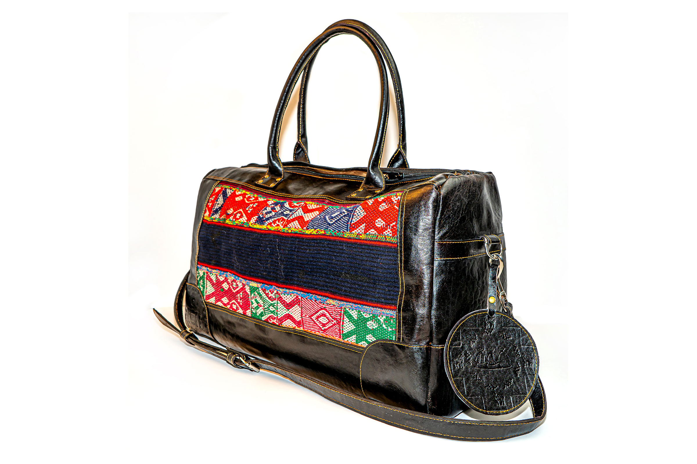 Hand Travel bag with andean colours (5)